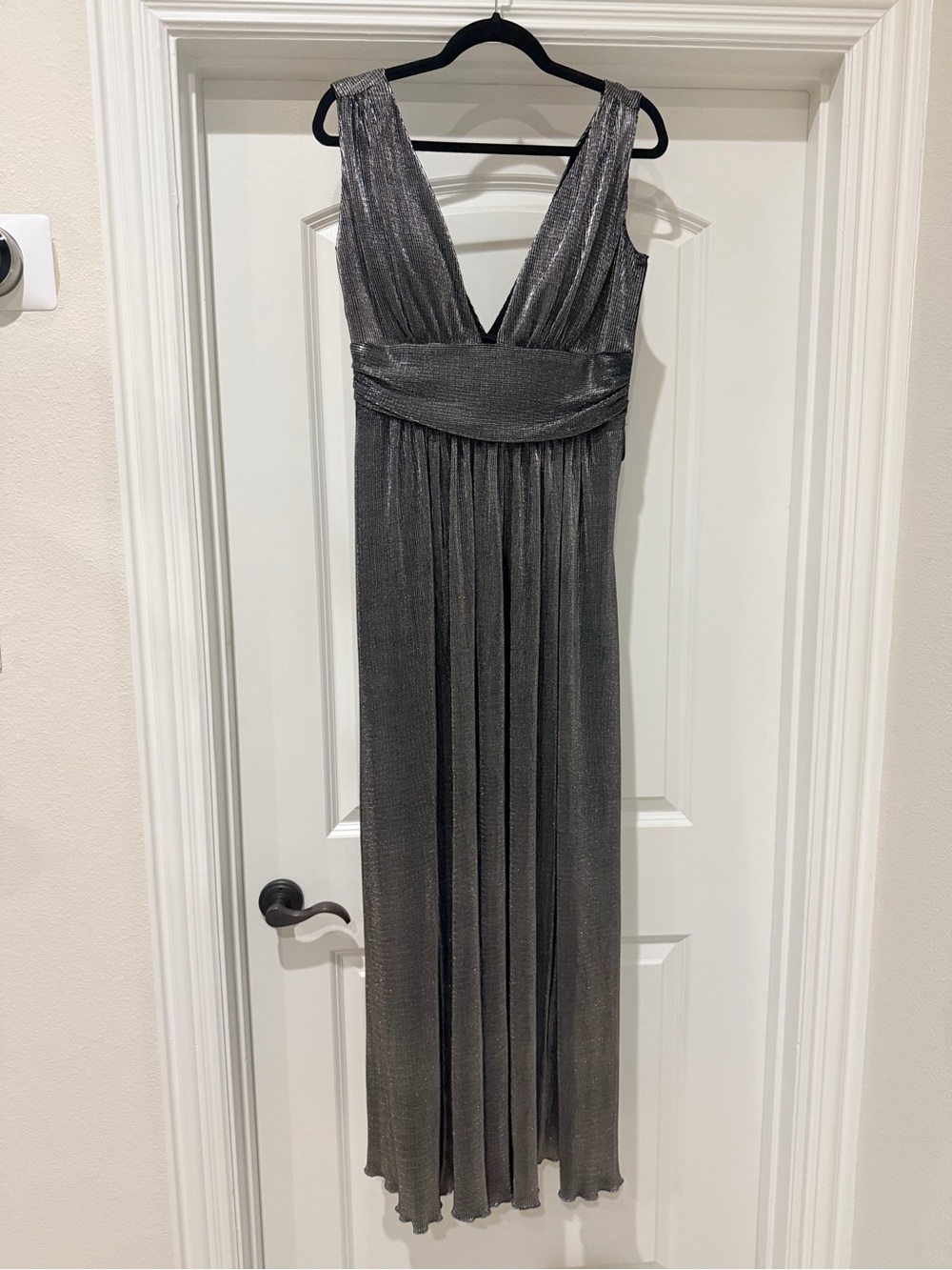 Laundry By Shelli Segal Metallic Gray Plunging V-Neck Maxi Dress